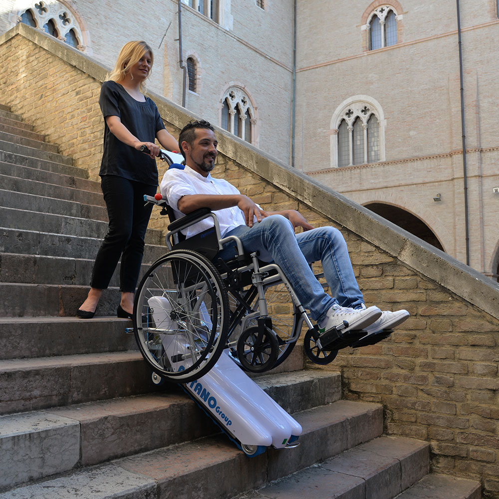 Stairlift with tracks LG 2004 BASIC Antano